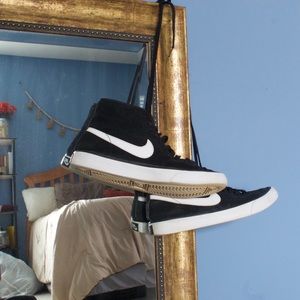 *SOLD* Nike zoom blazer mid suede high tops